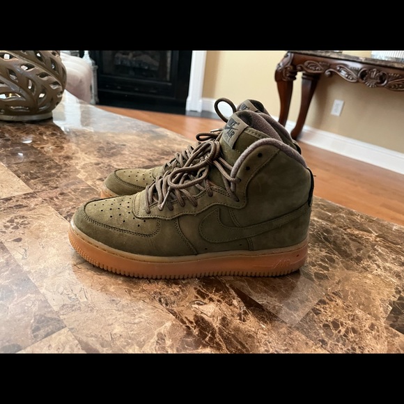Size 7 Hunter Green Nike - Picture 3 of 5